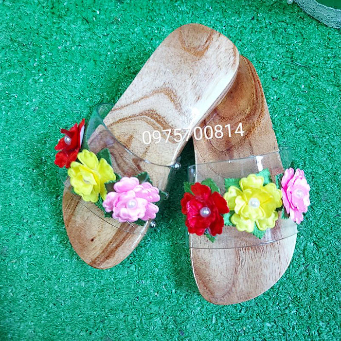 Guốc gổ  thiên nhiên quai nhung, hoa tú cầu, hoa mai xinh xắn cho bé yêu