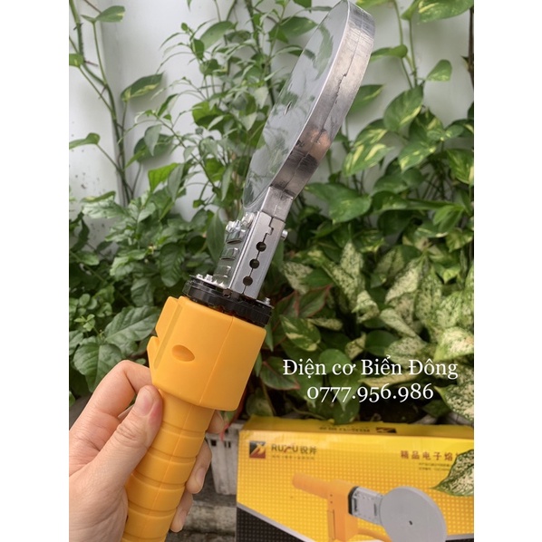 Máy hàn nhiệt ống RUFU ppr 75-110 sử dụng  để hàn cho ống và phụ kiện ppr có đường kính 75, 90, 110.