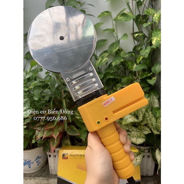 Máy hàn nhiệt ống RUFU ppr 75-110 sử dụng  để hàn cho ống và phụ kiện ppr có đường kính 75, 90, 110.