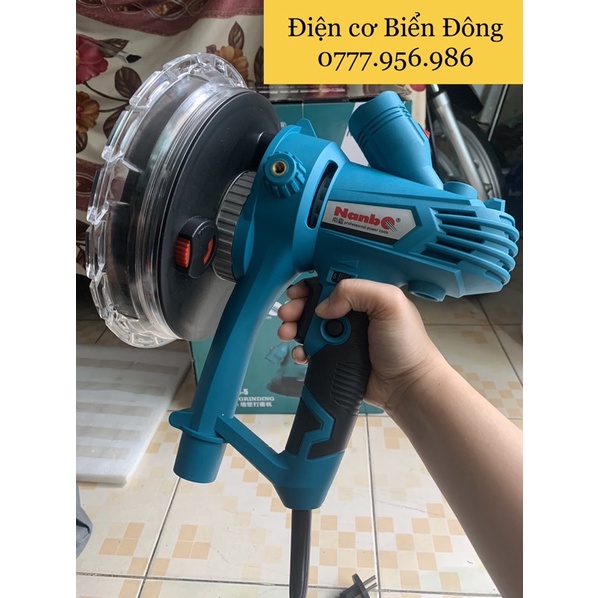 Máy chà nhám tường NABO 1260W 180mm dùng để làm mịn tường thô trước khi sơn