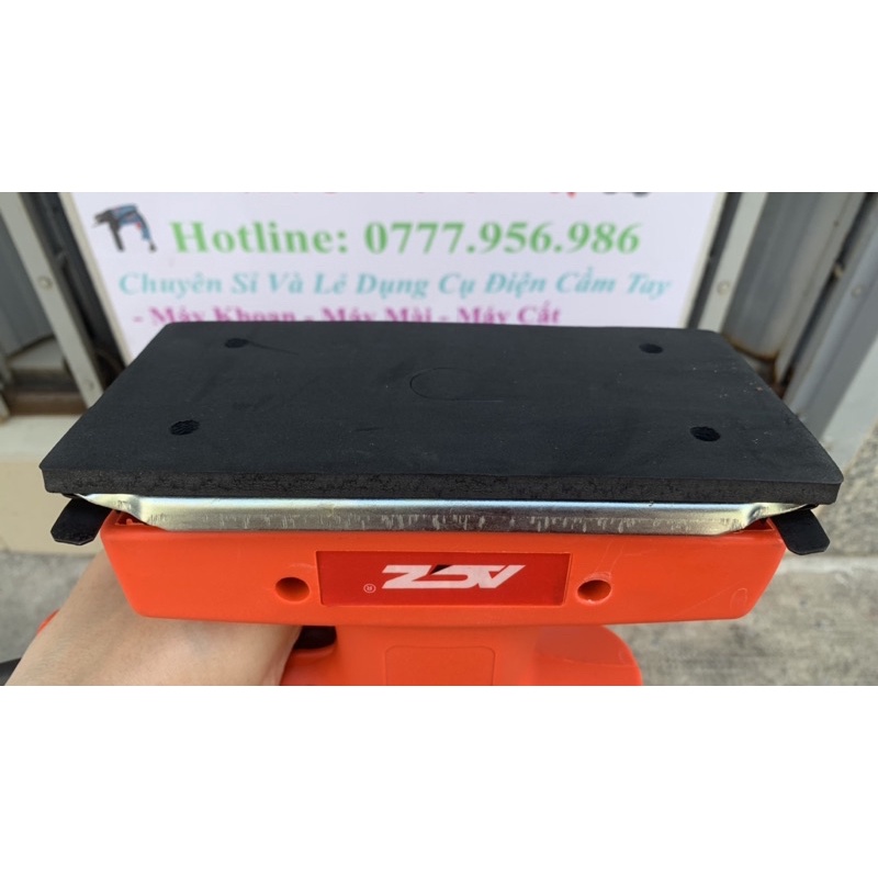 Máy chà nhám chữ nhật ACZ 99035 đánh bật tối ưu các bề mặt nhám làm bóng mịn.