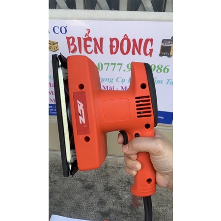 Máy chà nhám chữ nhật ACZ 99035 đánh bật tối ưu các bề mặt nhám làm bóng mịn.