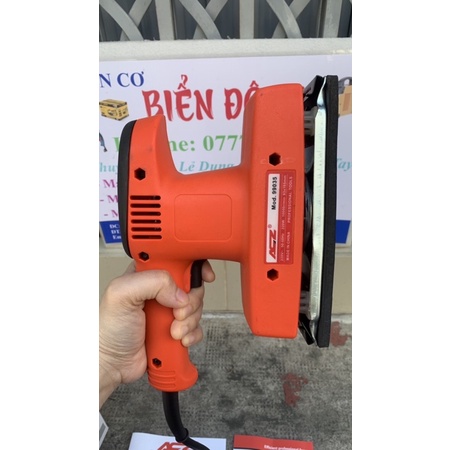 Máy chà nhám chữ nhật ACZ 99035 đánh bật tối ưu các bề mặt nhám làm bóng mịn.