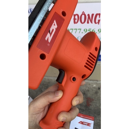 Máy chà nhám chữ nhật ACZ 99035 đánh bật tối ưu các bề mặt nhám làm bóng mịn.