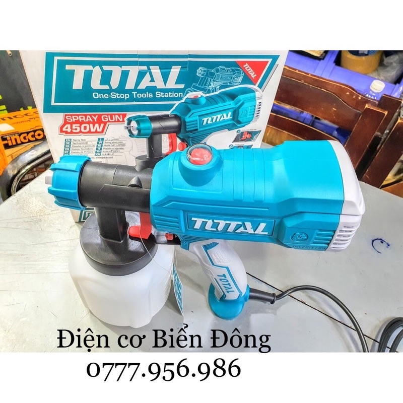 Máy phun sơn Total TT3506 - 450W hoạt động bằng nguồn điện, là dụng cụ chuyên dùng để sơn vật liệu