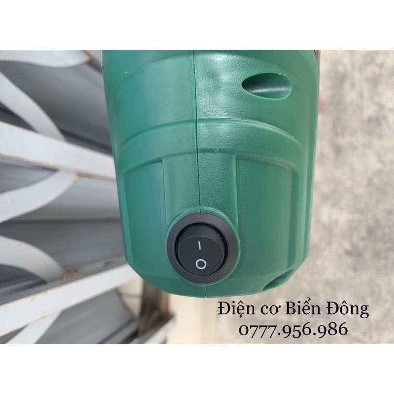 Máy phun sơn Zukui ZK400 - 400W hoạt động bằng nguồn điện, là dụng cụ chuyên dùng để sơn vật liệu
