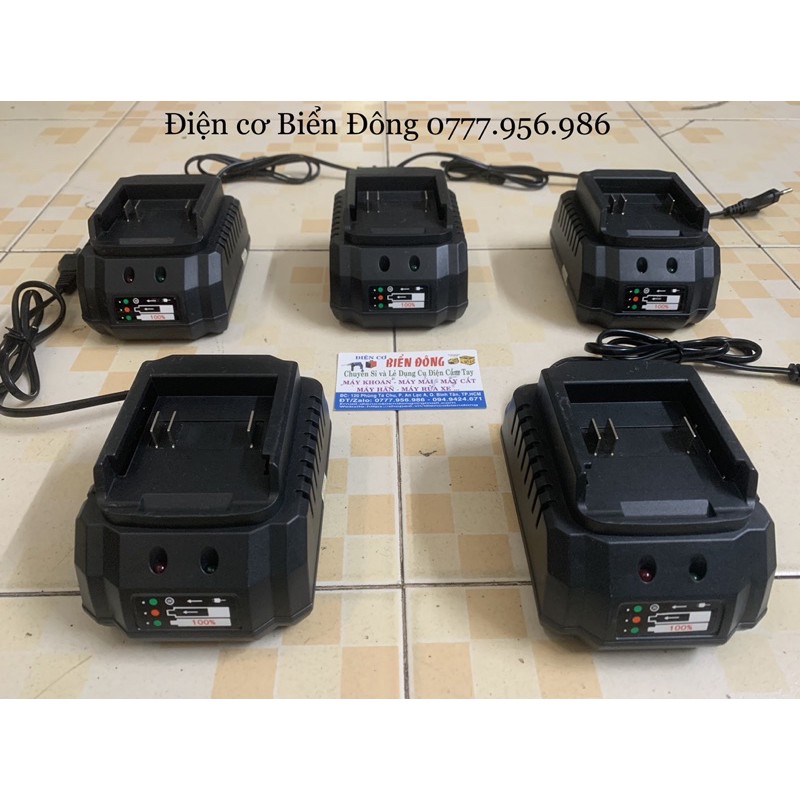 ĐẾ SẠC ADAPTER DÙNG CHO PIN MÁY KHOAN PIN TỪ 32V-198V12V. Sạc dễ sử dụng, đế sạc chắc chắn bền tốt cho người sử dụng