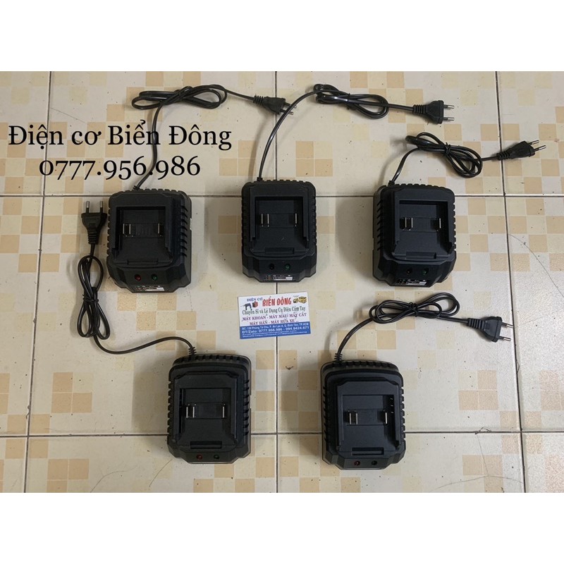ĐẾ SẠC ADAPTER DÙNG CHO PIN MÁY KHOAN PIN TỪ 32V-198V12V. Sạc dễ sử dụng, đế sạc chắc chắn bền tốt cho người sử dụng