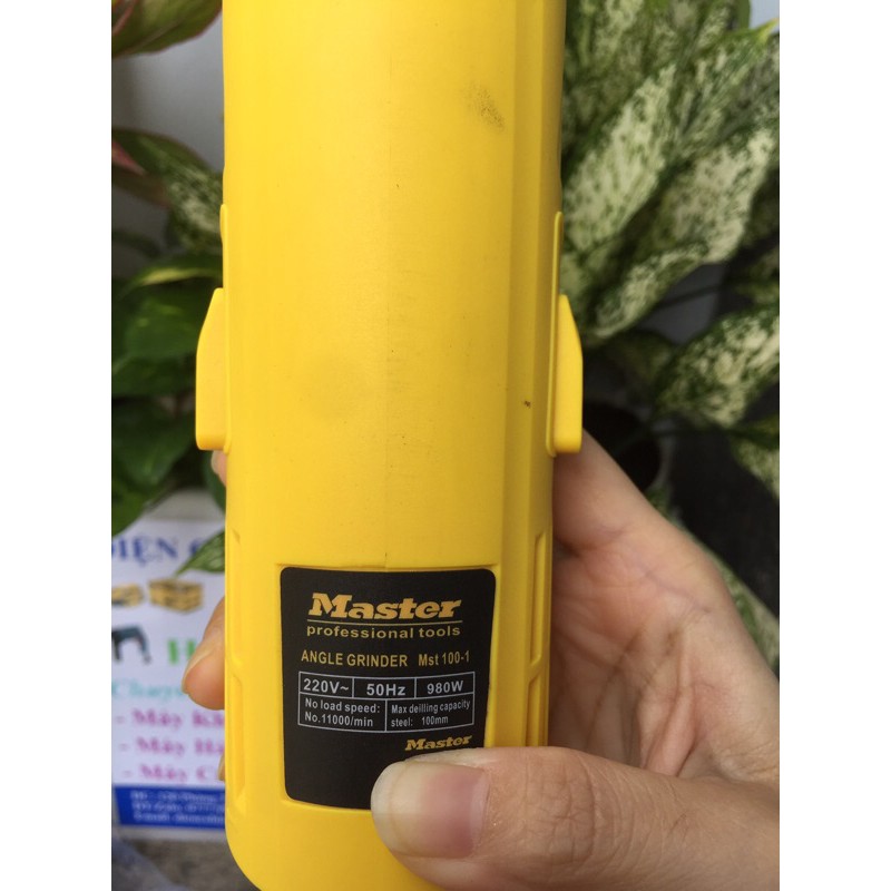Máy mài 1 tấc MASTER 980W chuyên dùng để mài và cắt sắt, tường, gỗ, tôn.