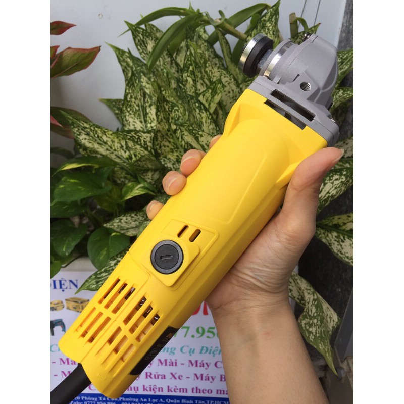 Máy mài 1 tấc MASTER 980W chuyên dùng để mài và cắt sắt, tường, gỗ, tôn.