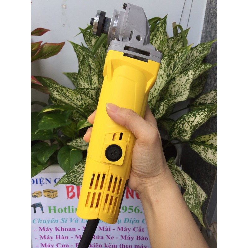 Máy mài 1 tấc MASTER 980W chuyên dùng để mài và cắt sắt, tường, gỗ, tôn.