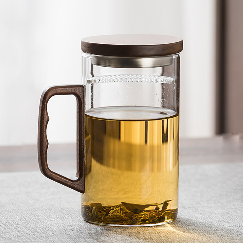 Ly pha trà có lõi lọc bằng thủy tinh có nắp tay cầm gỗ 550ml XCJ452