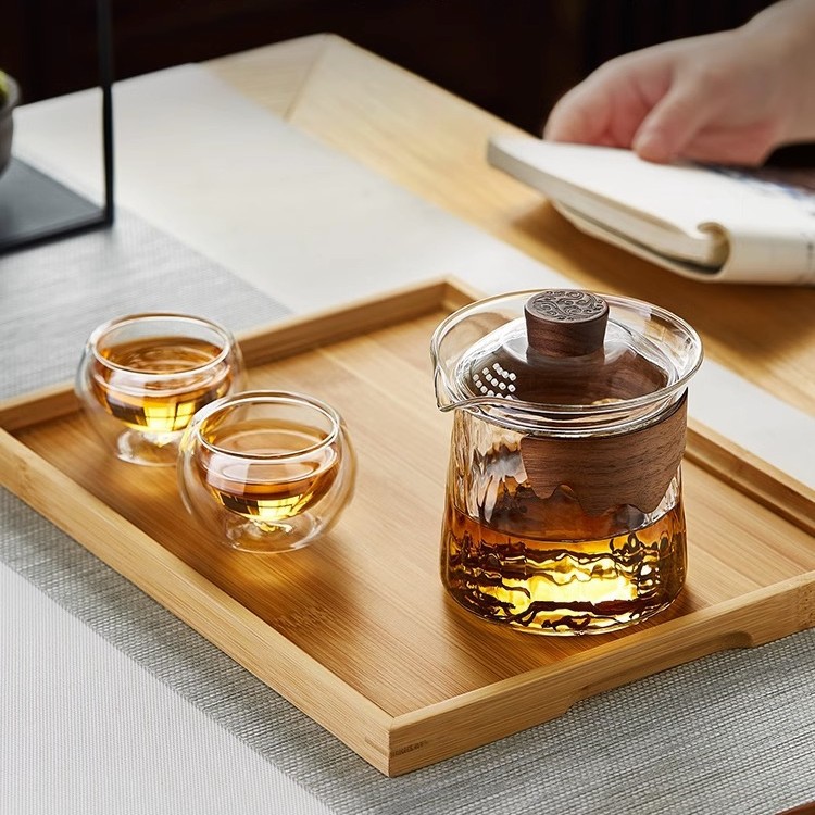 Bình pha trà thủy tinh 390ml có nắp lược trà XCJ456