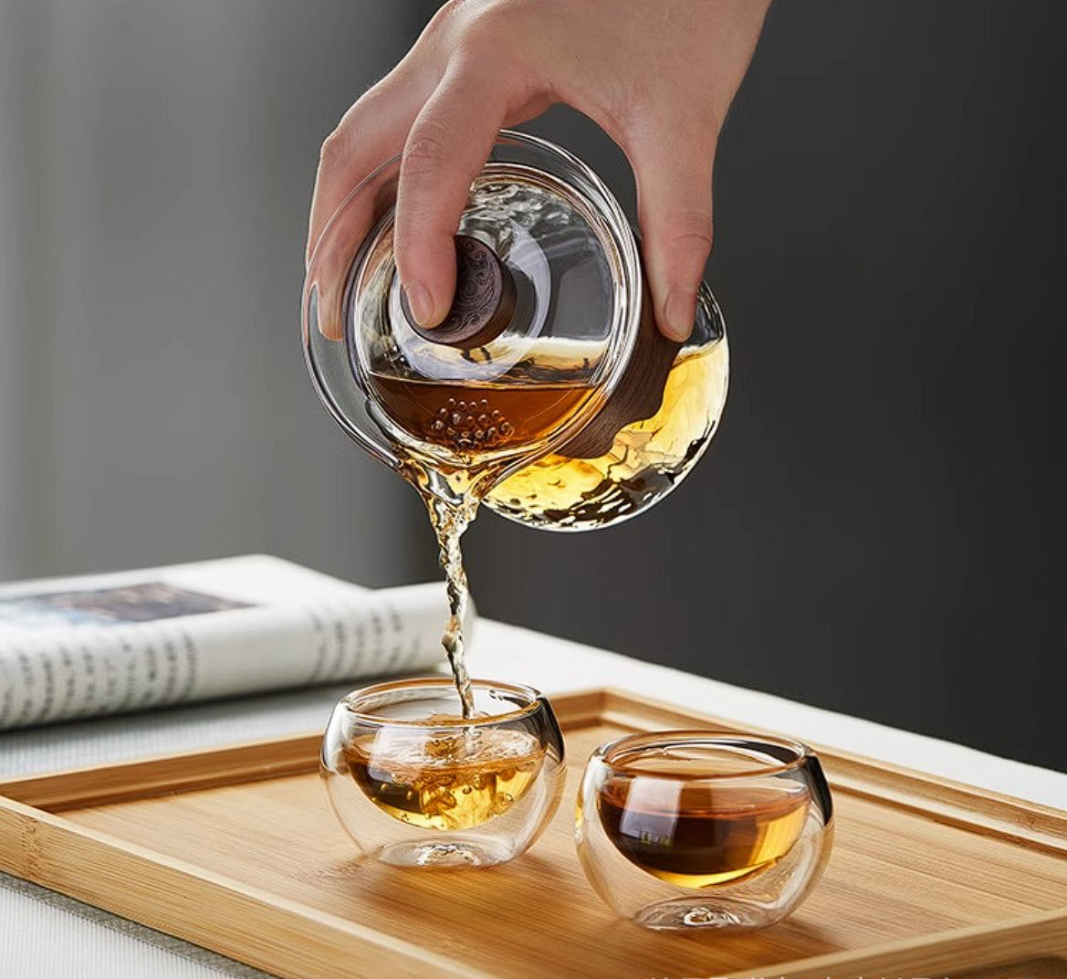 Bình pha trà thủy tinh 390ml có nắp lược trà XCJ456