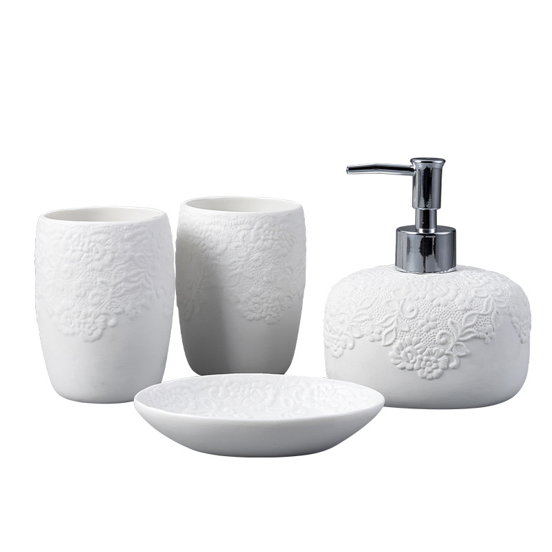 Bộ độ dùng nhà tắm 4 món sứ ceramics BCS702