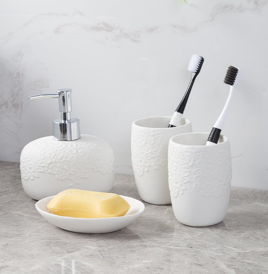 Bộ độ dùng nhà tắm 4 món sứ ceramics BCS702