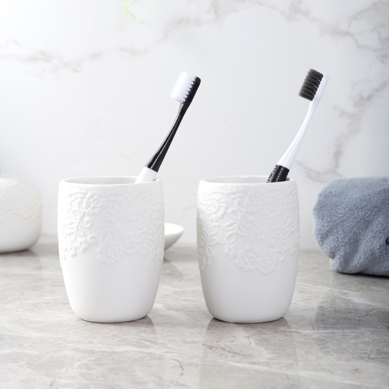 Bộ độ dùng nhà tắm 4 món sứ ceramics BCS702