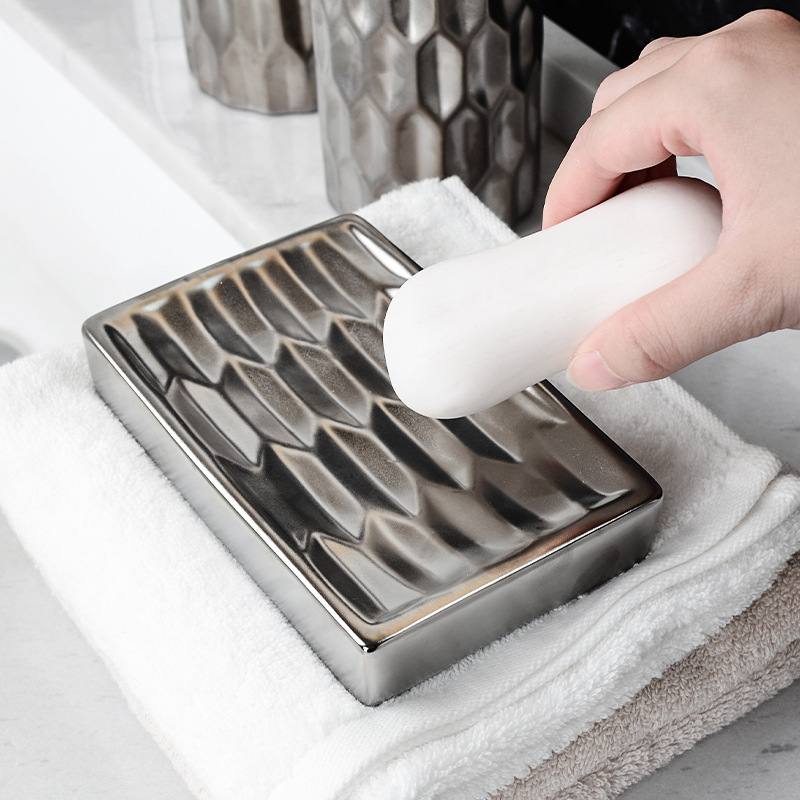 Bộ độ dùng nhà tắm 4 món sứ ceramics BCS0723S4