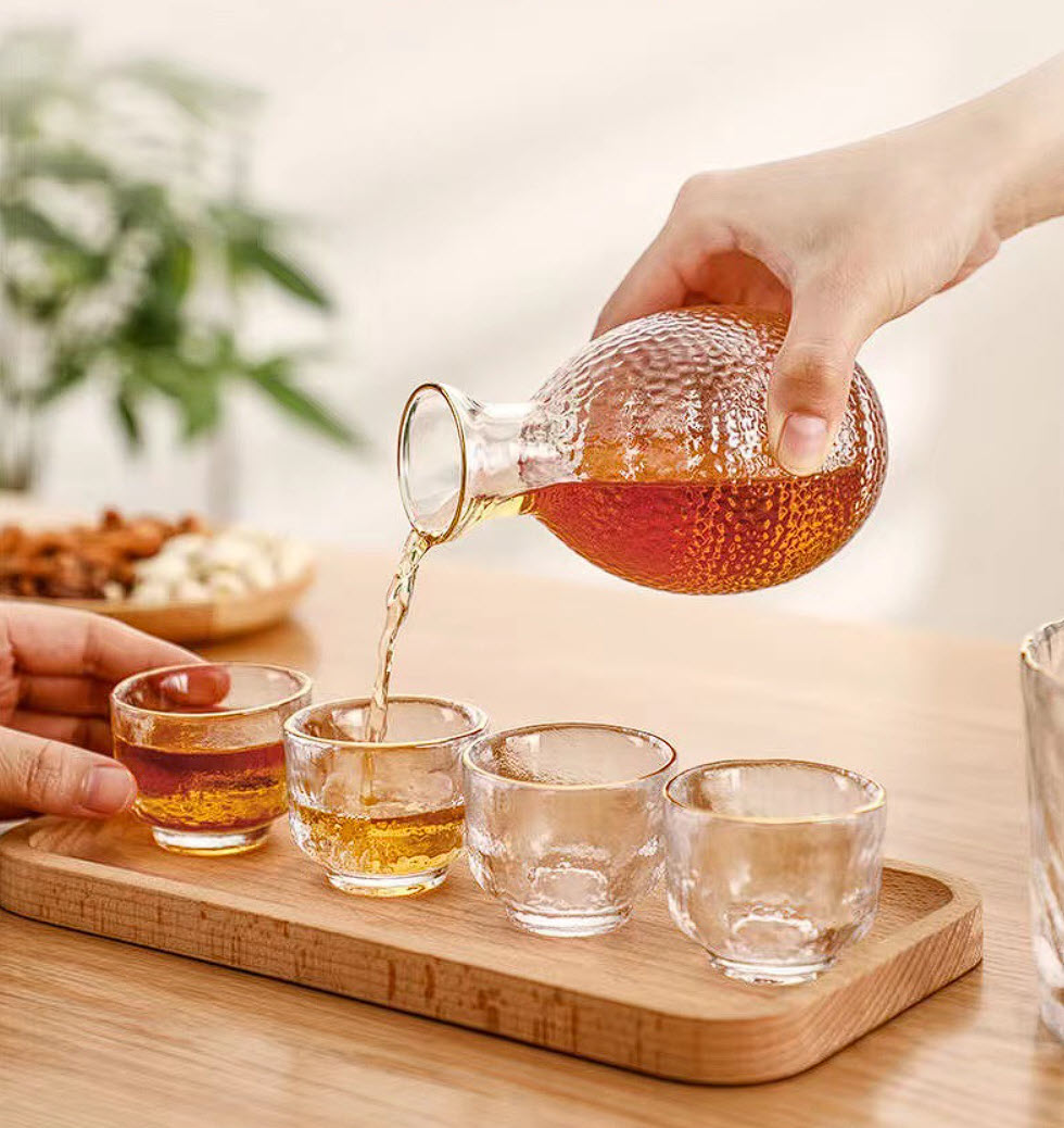 Bộ bình ly uống Sake thủy tinh vân sóng SJW021