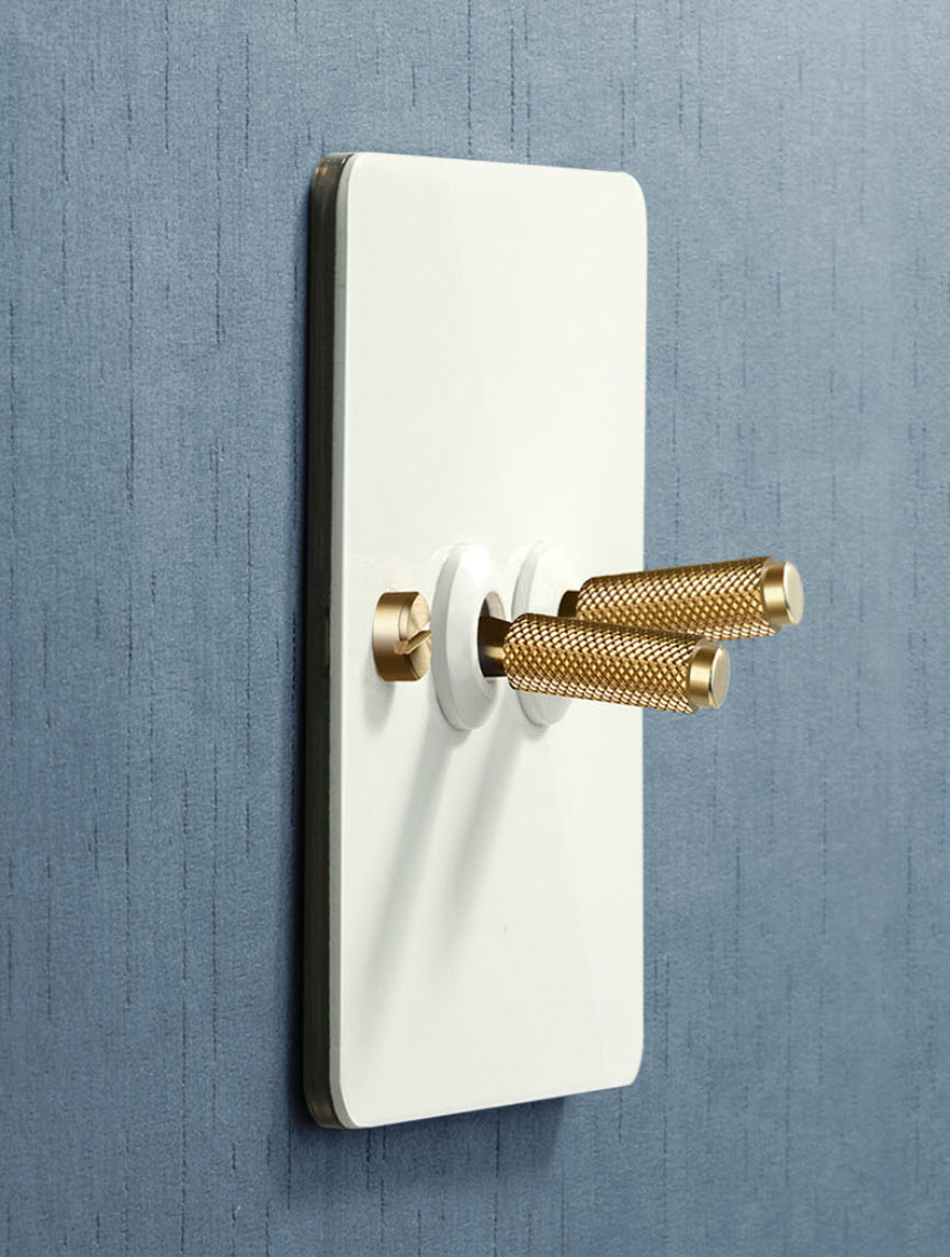 Công tắc ổ cắm âm tường mặt inox phủ sơn HOD18 toggle bằng đồng type 86