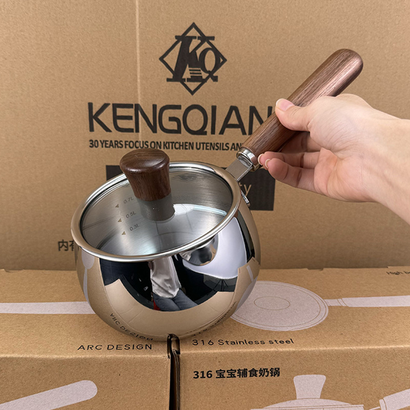 Nồi nấu sữa nấu sốt inox 316 có vạch chia nắp kính tay cầm gỗ KQ012