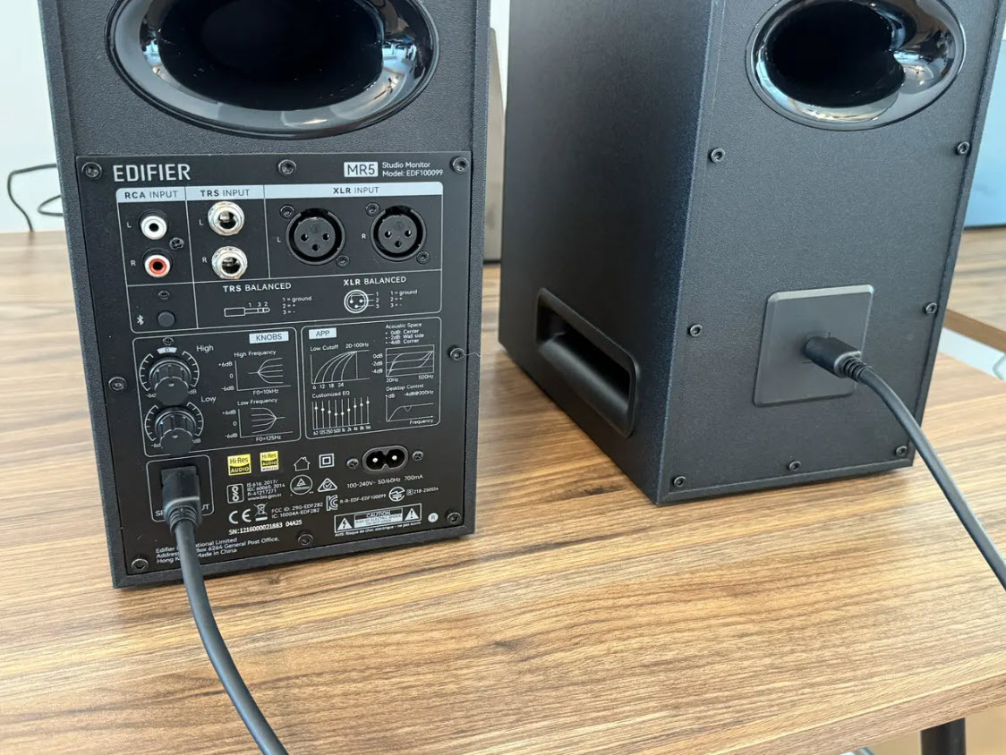 Loa kiểm âm chủ động 4inch 110W Edifier MR5BT chuẩn Hi-Res 24-bit/96kHz bluetooth 6.0
