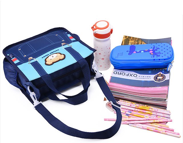 Túi xách học sinh Oxford J155, chất liệu Polyester chống nước tốt.