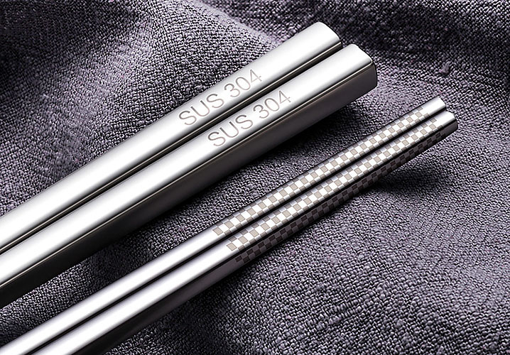 Đũa ăn inox NEWJIA06 inox 304 chống rỉ hoa văn tao nhã.