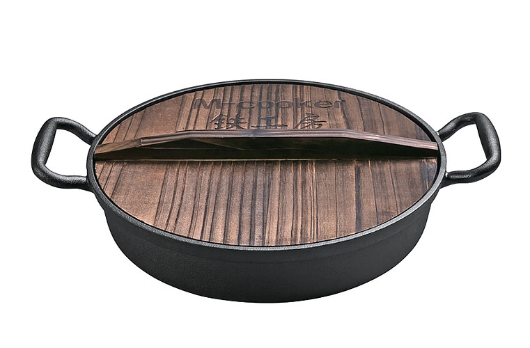 Nồi gang đáy bằng nắp gỗ 30cm Mcooker BCB030B.