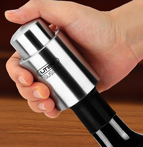 Dụng cụ khui rượu tự động và nắp giữ hơi inox Uten YT390