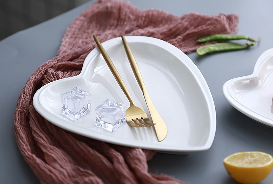 Dĩa gốm porcelain trái tim McAllen MA014.