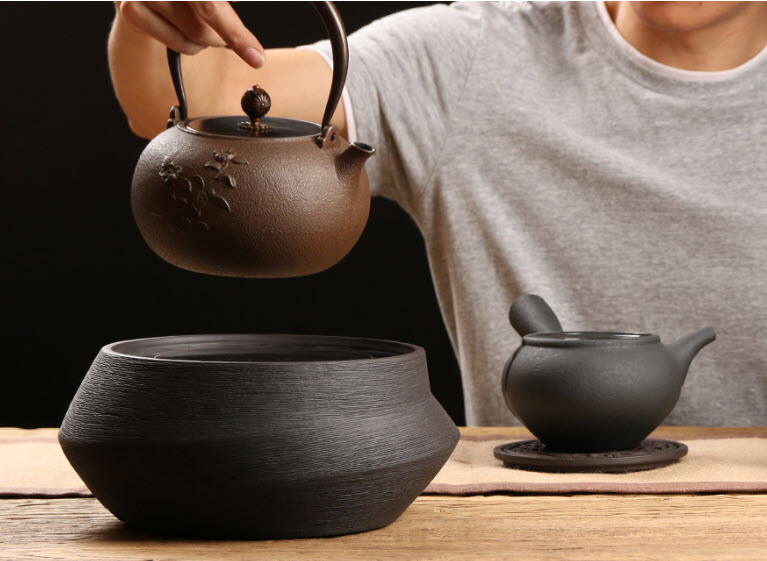 Bếp hồng ngoại gốm sứ đun ấm trà Yutang J1200A
