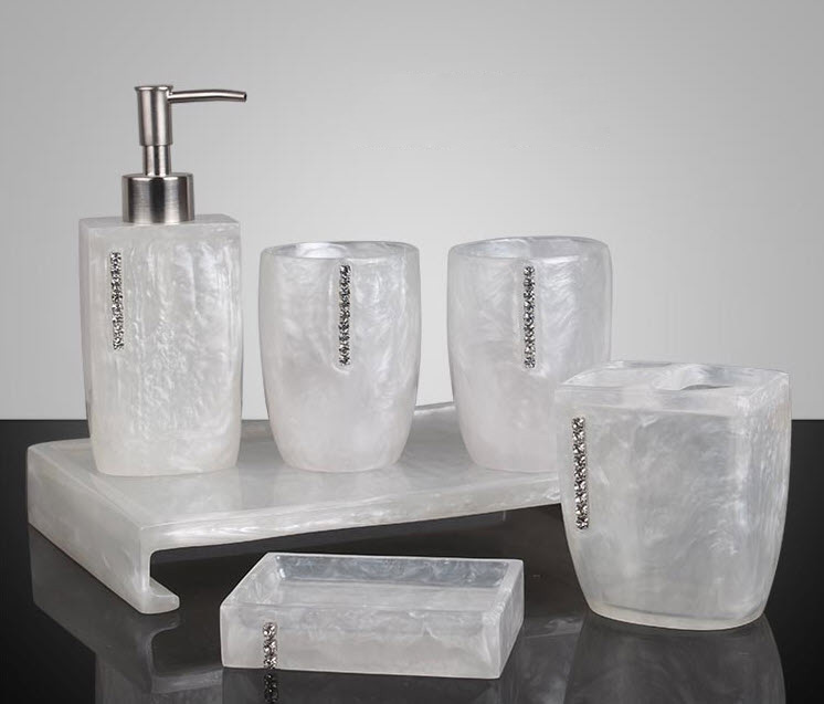 Bộ đồ dùng nhà tắm resin hoa văn đính đá Kingsley KSL010