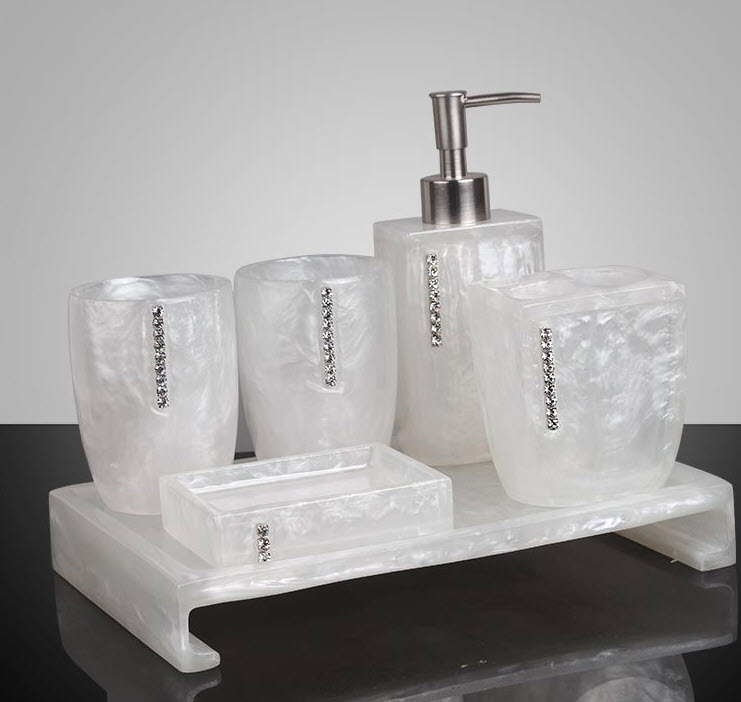 Bộ đồ dùng nhà tắm resin hoa văn đính đá Kingsley KSL010