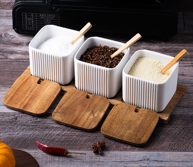 [ Giá khuyến mãi ] Hũ đựng gia vị 3 ngăn nắp gỗ sứ porcelain Yunxika YXK01