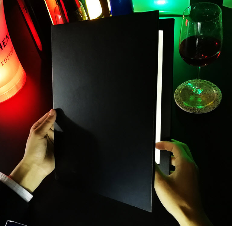 Menu có đèn nền cho Bar Karaoke Comfort CF120F