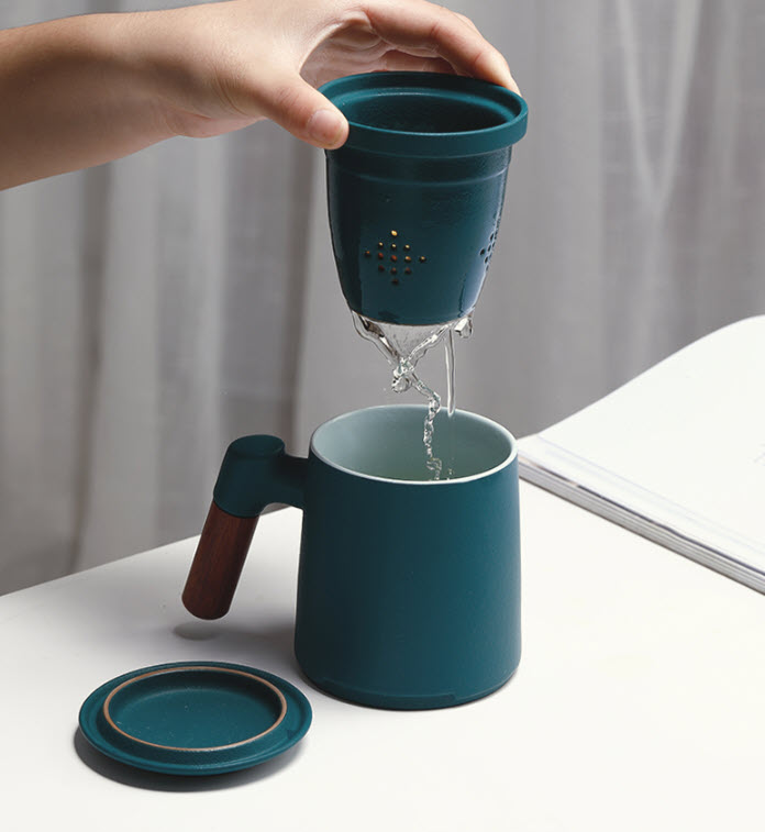 Ly pha trà có lõi lọc bằng gốm sứ có nắp tay cầm gỗ 400ml G120