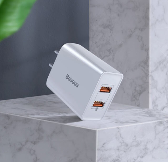 Củ sạc nhanh điện thoại 3A 18W Baseus TC012