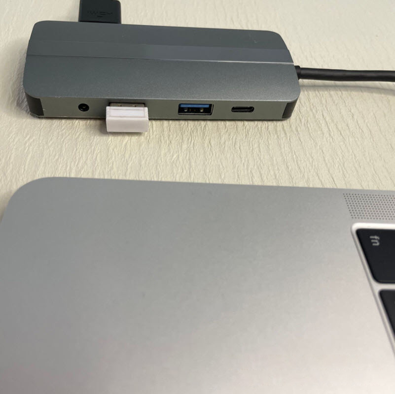 Hub chuyển đổi 8 in 1 USB-C to HDMI/VGA/USB/AUX/SD/TF/PD OEM 2105T