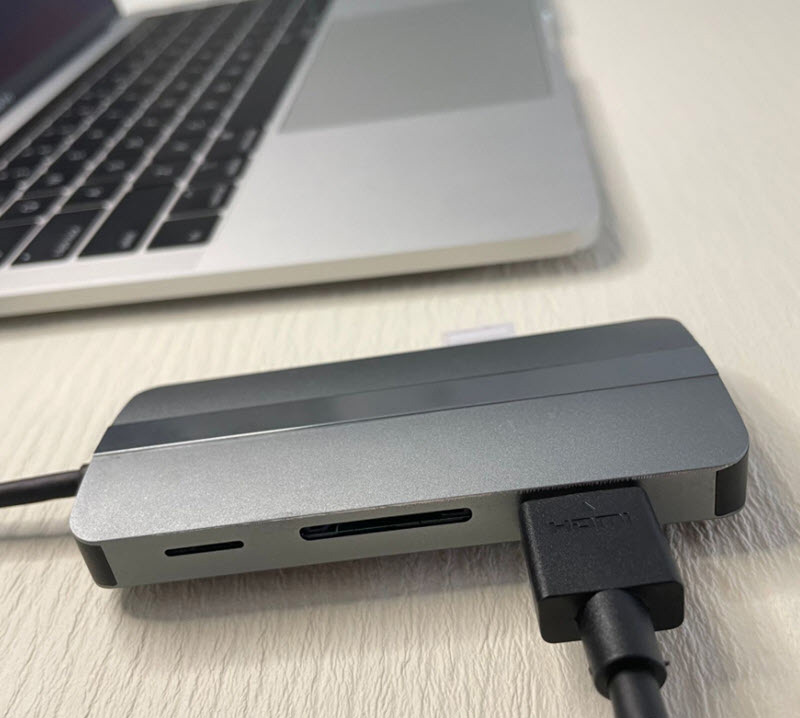 Hub chuyển đổi 8 in 1 USB-C to HDMI/VGA/USB/AUX/SD/TF/PD OEM 2105T