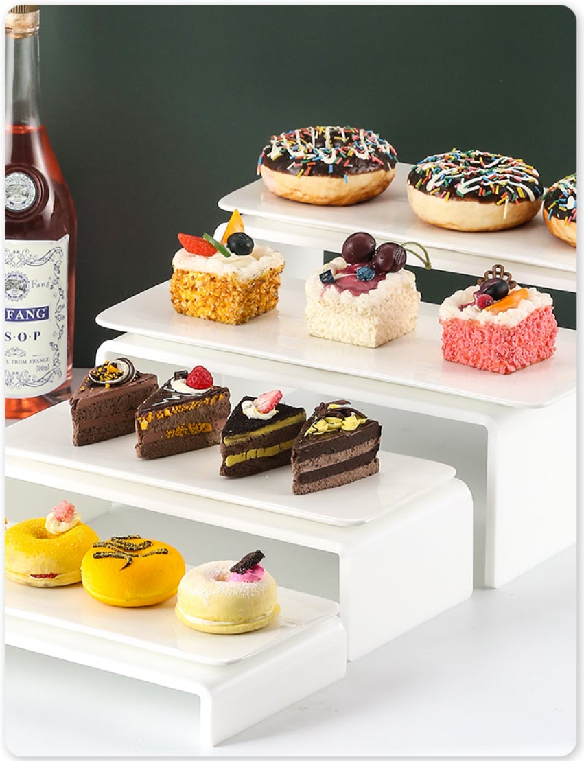 Kệ trưng bày buffet sushi bánh kẹo 4 tầng OEM JUX002
