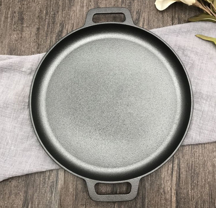 Chảo gang đáy bằng không chống dính 2 quai TE355